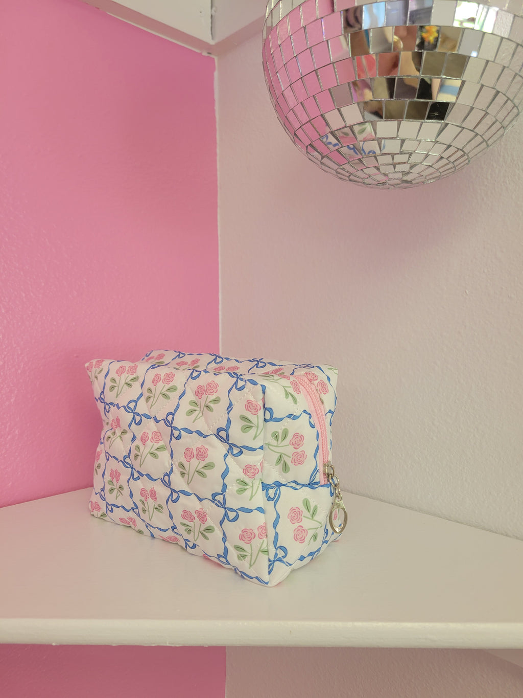 Roses and bow pattern Makeup Bag