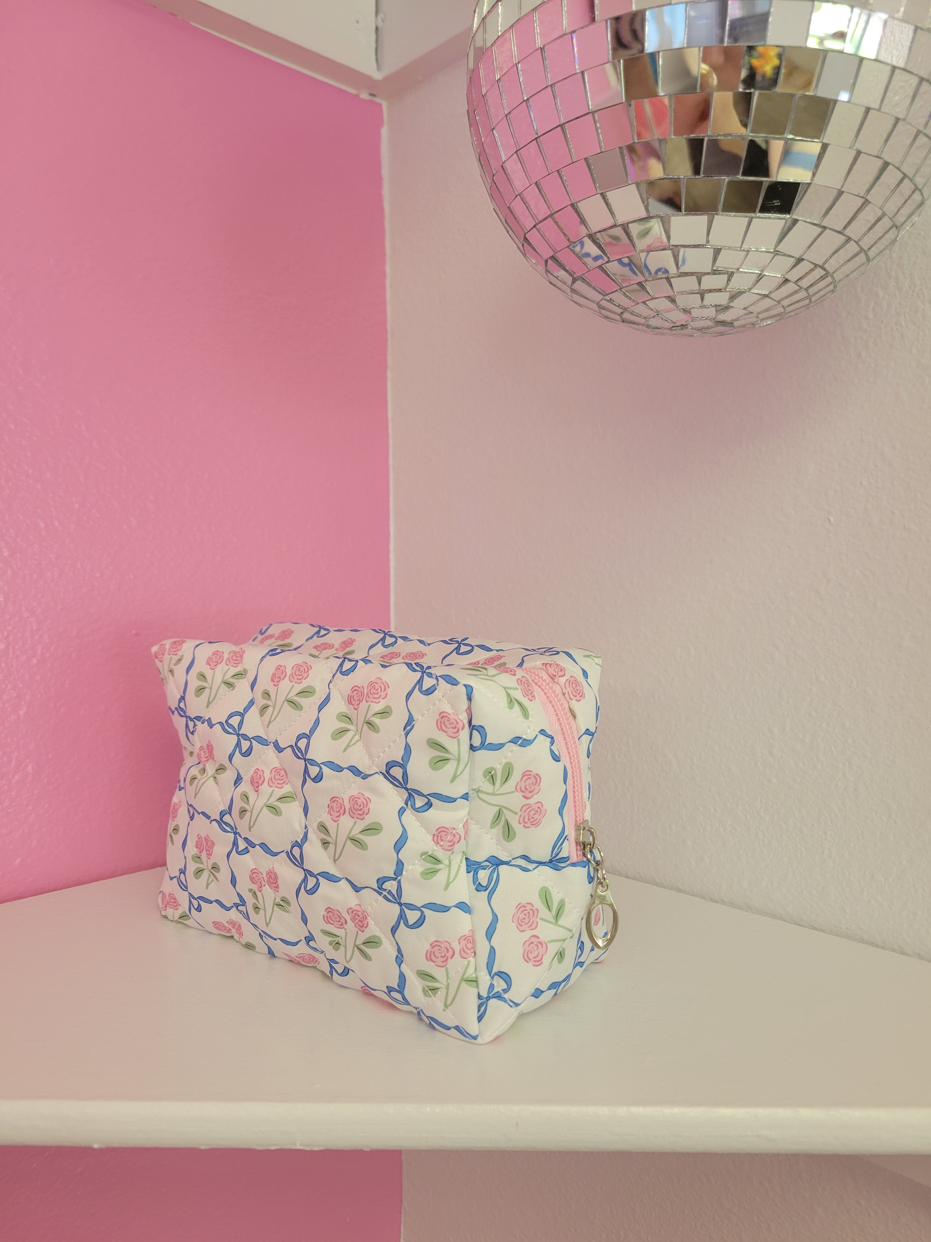 Roses and bow pattern Makeup Bag