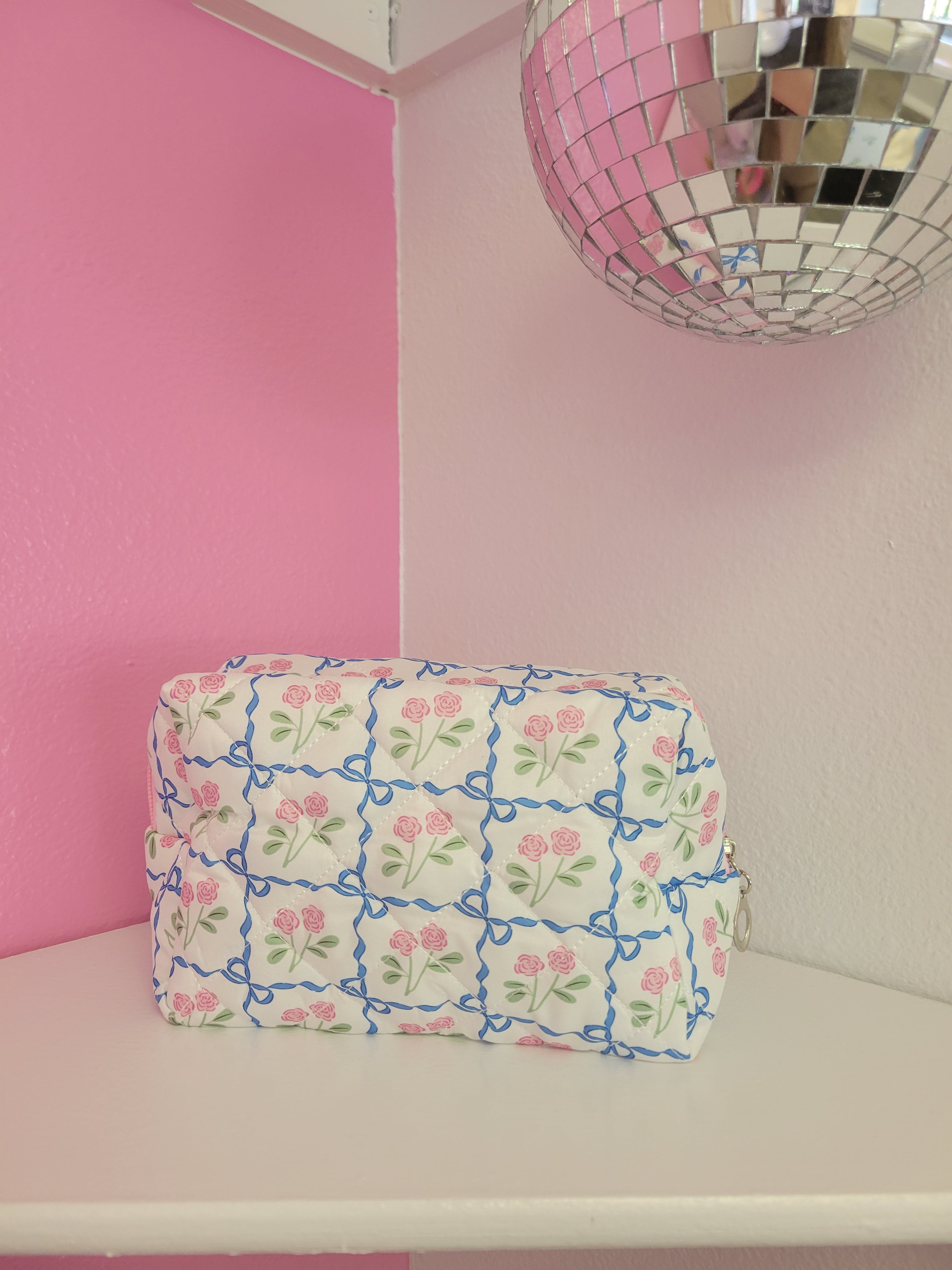 Roses and bow pattern Makeup Bag